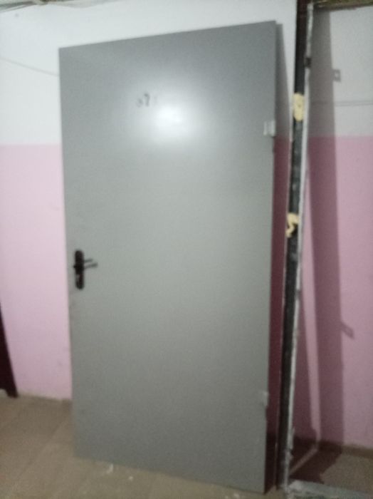 Сыртқы темір есік
