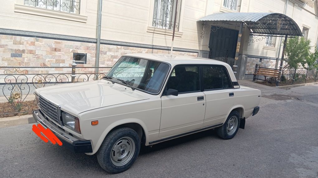 Vaz 2107 sotladi