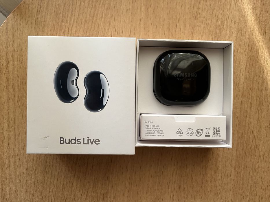 Кейс от наушников Samsung buds live