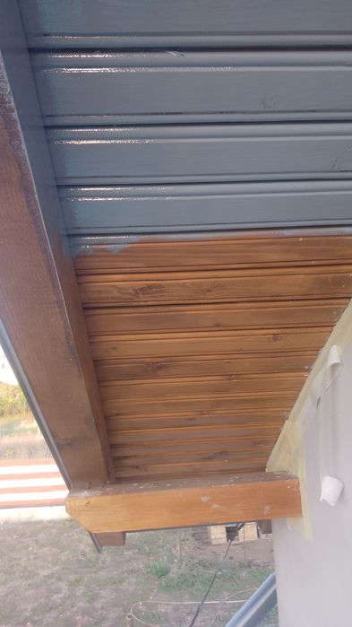 Vopsesc tabla pe casă și saciag