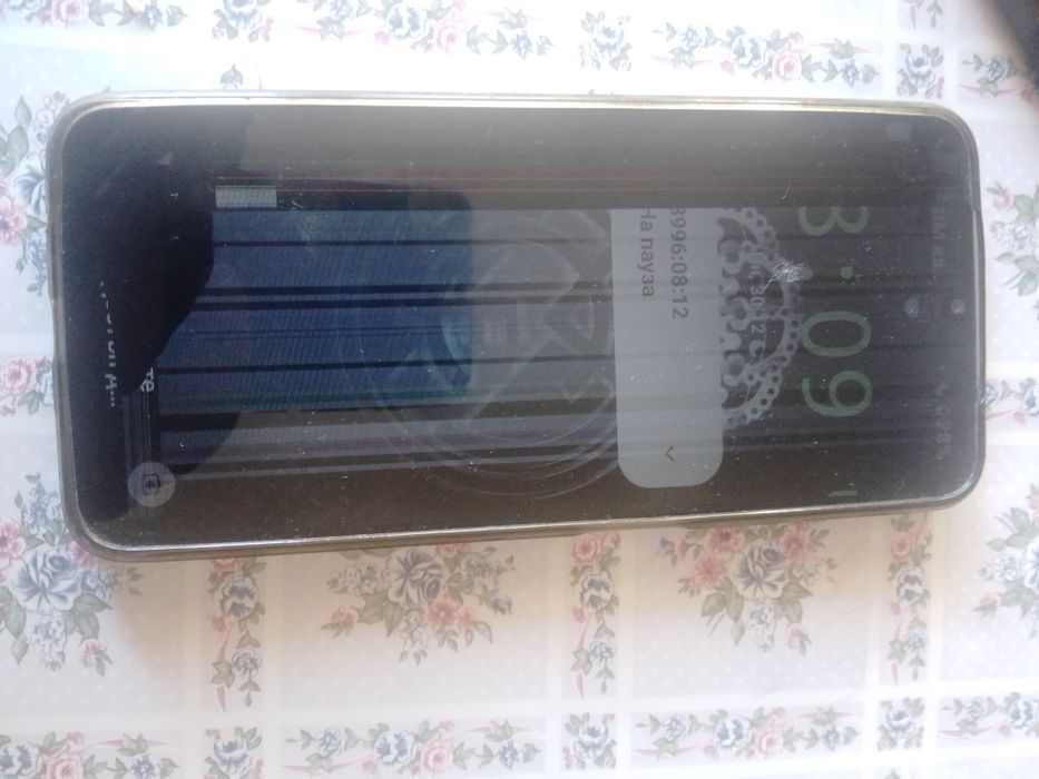 Продавам телефонrealmi c 51