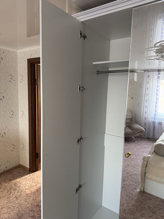 Подам шифоньер. В отличном состоянии