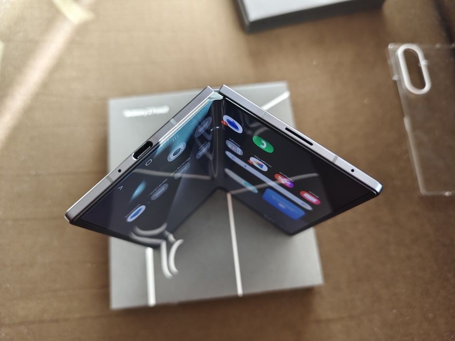 Samsung ZFold 7 12/256 нов с 3г. гаранция