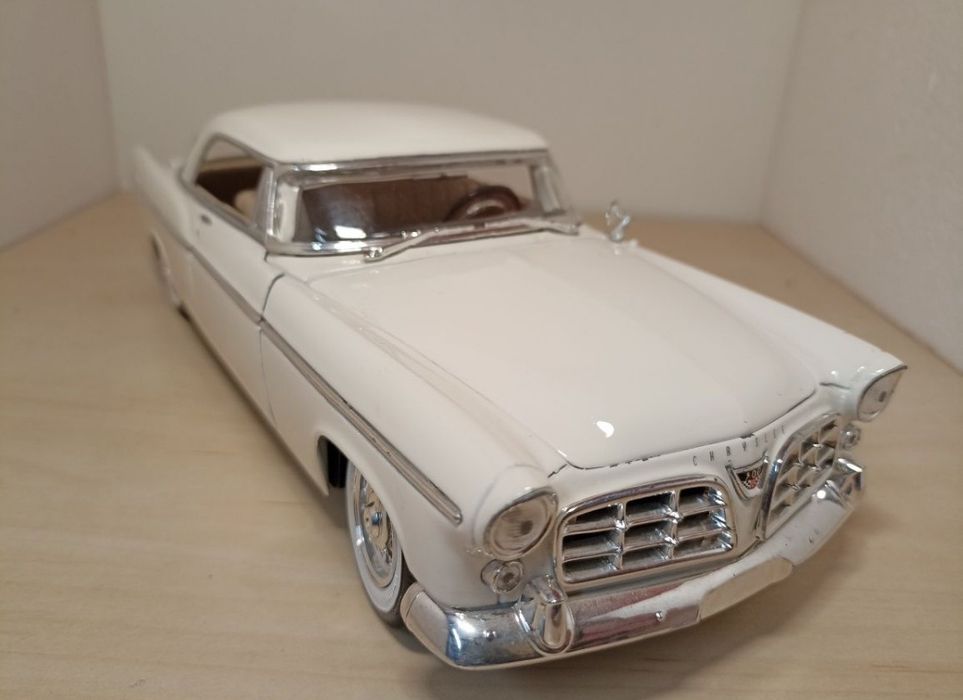 Chrysler 300B 1956
Scara 1:18
Maisto

Pozele reflectă realitatea. Se v