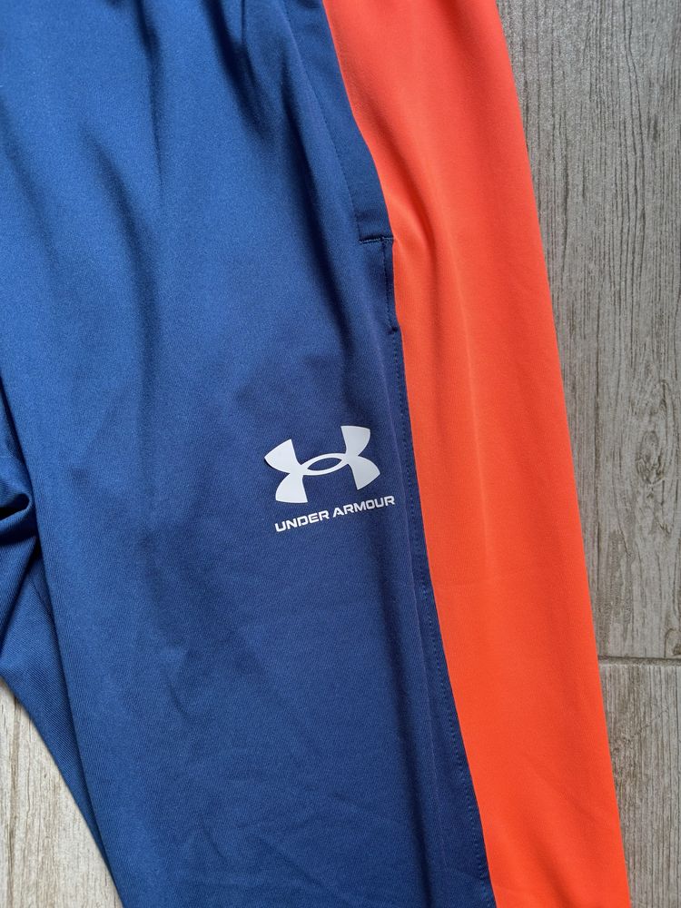 Мъжки оригинални долнища ня Jordan и Under Armour