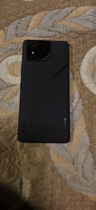 Asus Rog phone 8pro.