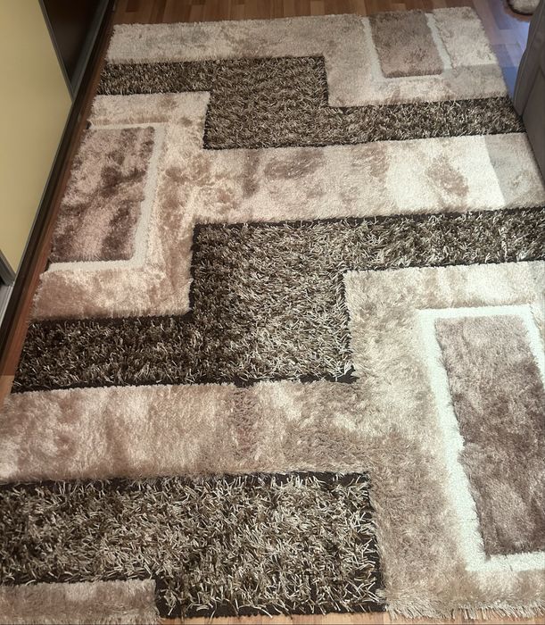 Vand covor plus carpete ! Stare foarte buna