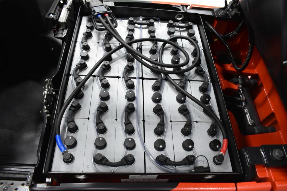 Stivuitor LINDE E16 din 2021 Electric ISCIR GARANTIE