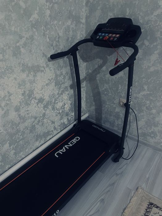 беговая дорожка почти новая
