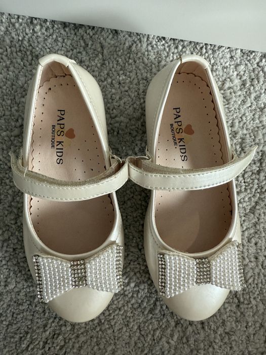 Petite fleur обувки 27 размер носени веднъж за час