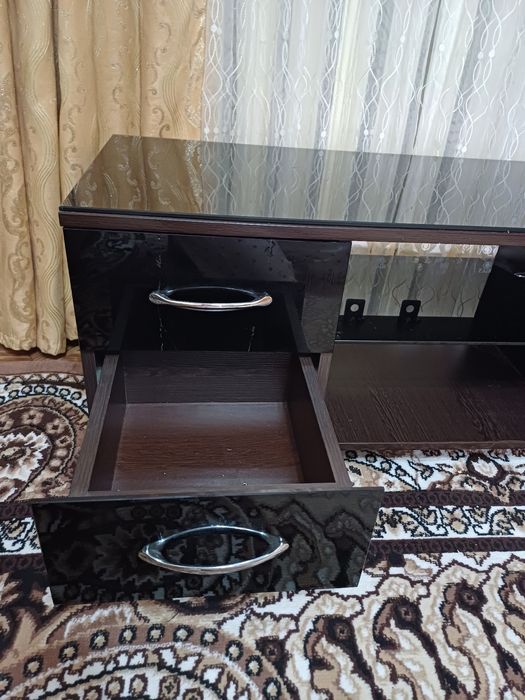 Televizor uchun patistavka