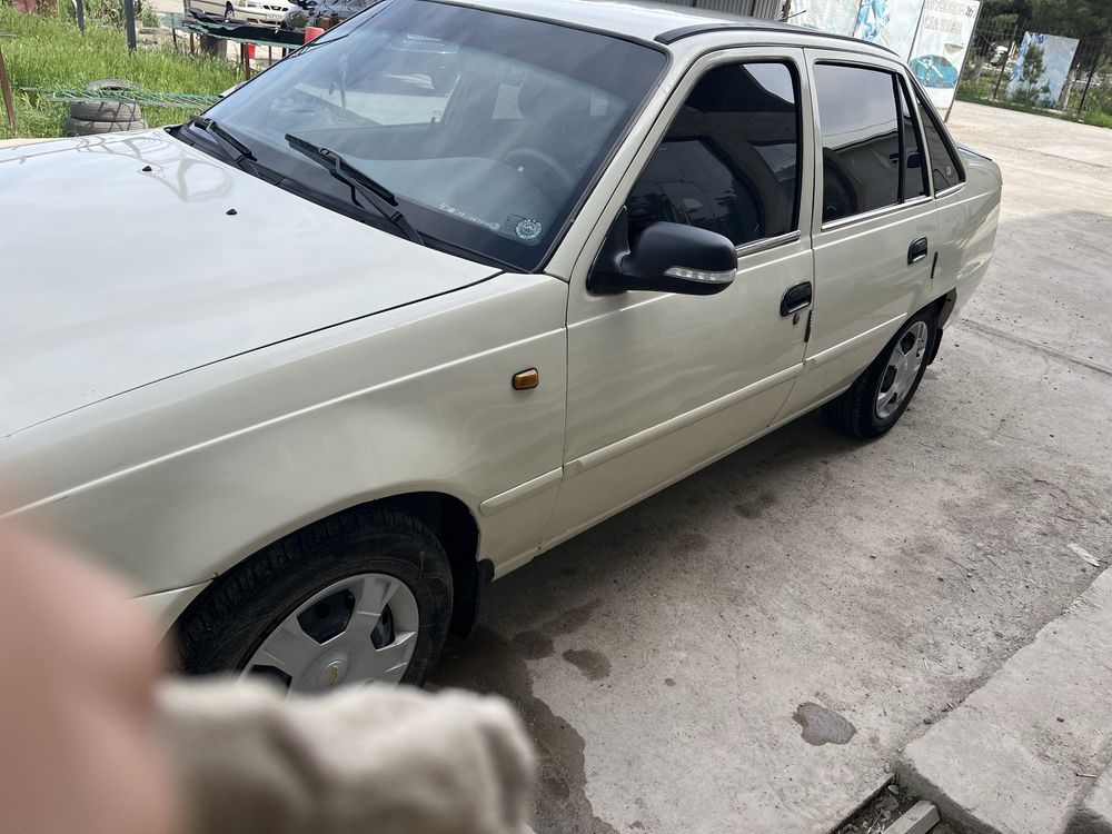Nexia 2 2014 holati yaxshi kraskasi bor