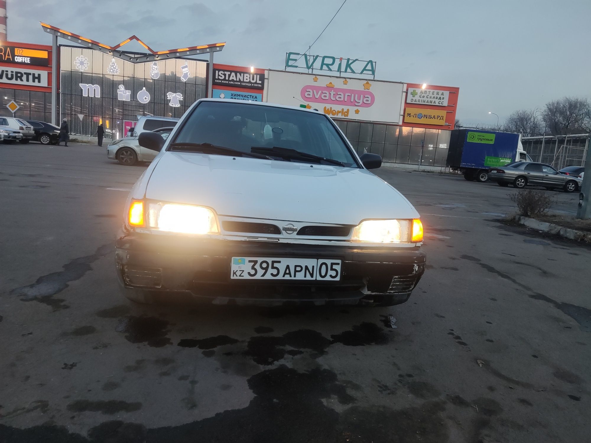 Nissan sunny 1994/1.6 автомат/состояние хорошие все работает на ходу
В