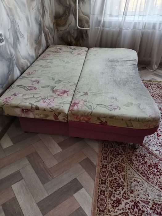 Продам диван-тахта
