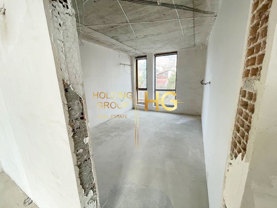 Продава се Четиристаен апартамент в Варна, Бриз - 139 кв.м за 1439 €/кв.м - Снимка #3