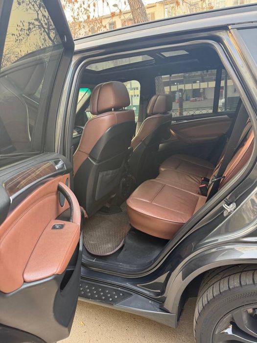 BMW X5 50i 2011yil