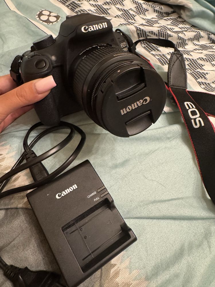 Фотоапарат Canon EOS 1200D