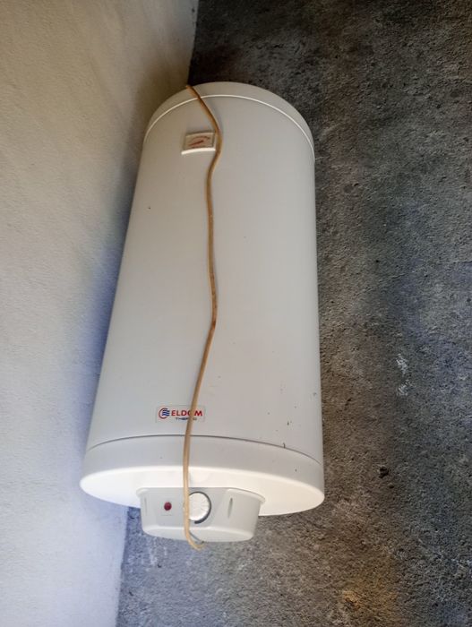 Vând boiler electric+ pe lemne