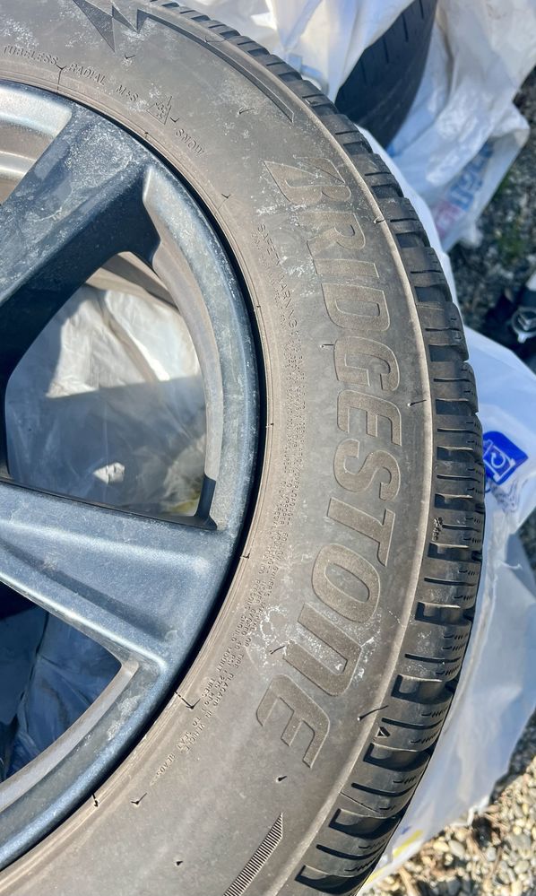 Jante Roti Volvo XC60 / XC90 MS 235 60 R18 Bridgestone