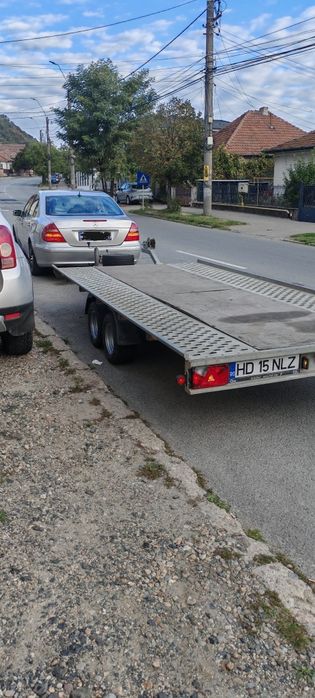 Închiriez platforma auto