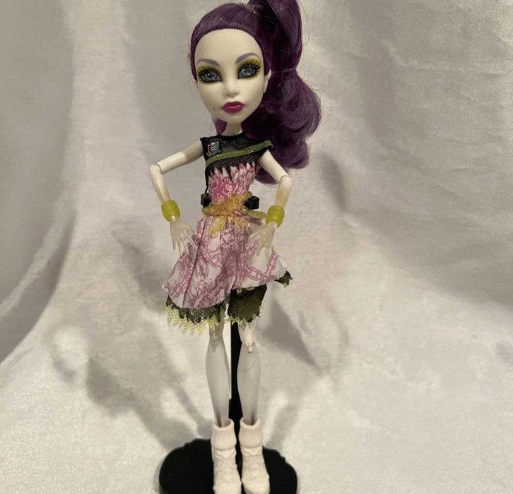 Спектра кукла Монстер хай
