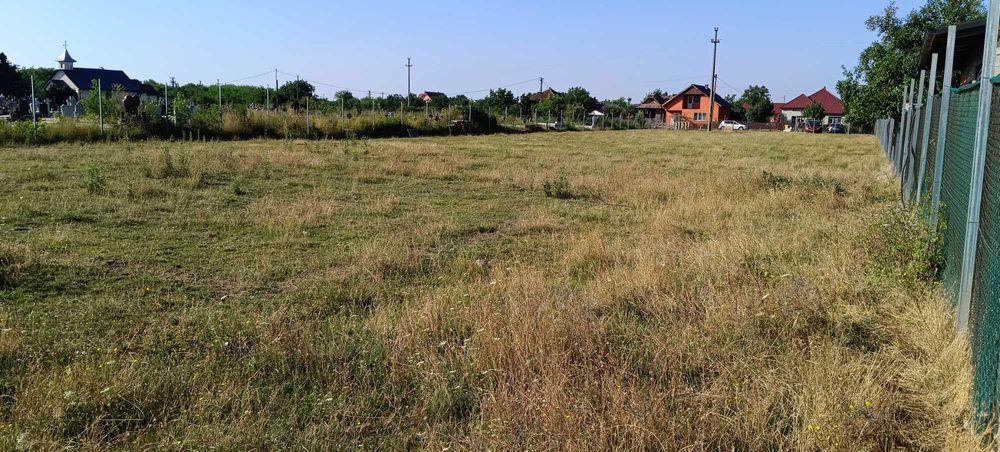 Teren intravilan — 3000 m² — acces 2 străzi — Seini
