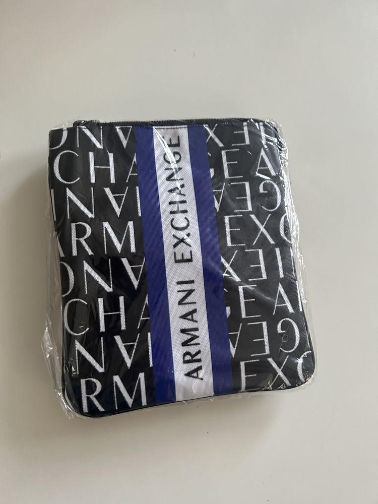 Продам сумку armani exchange