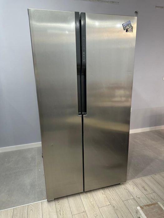 Холодильник двухдверный Samsung Side-by-Side