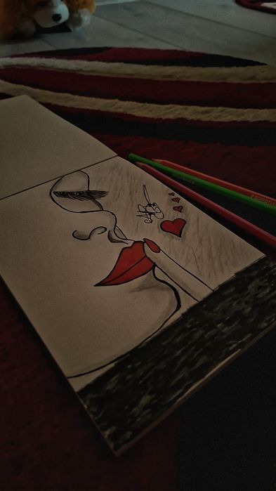 Realizez picturi pe pânză cat si desene in creion