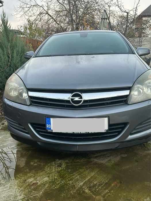 Opel Astra GTC 2006, Benzina
