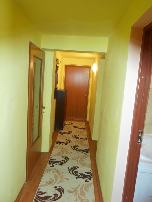 Inchiriez garsoniera 900 lei in vila Craiova