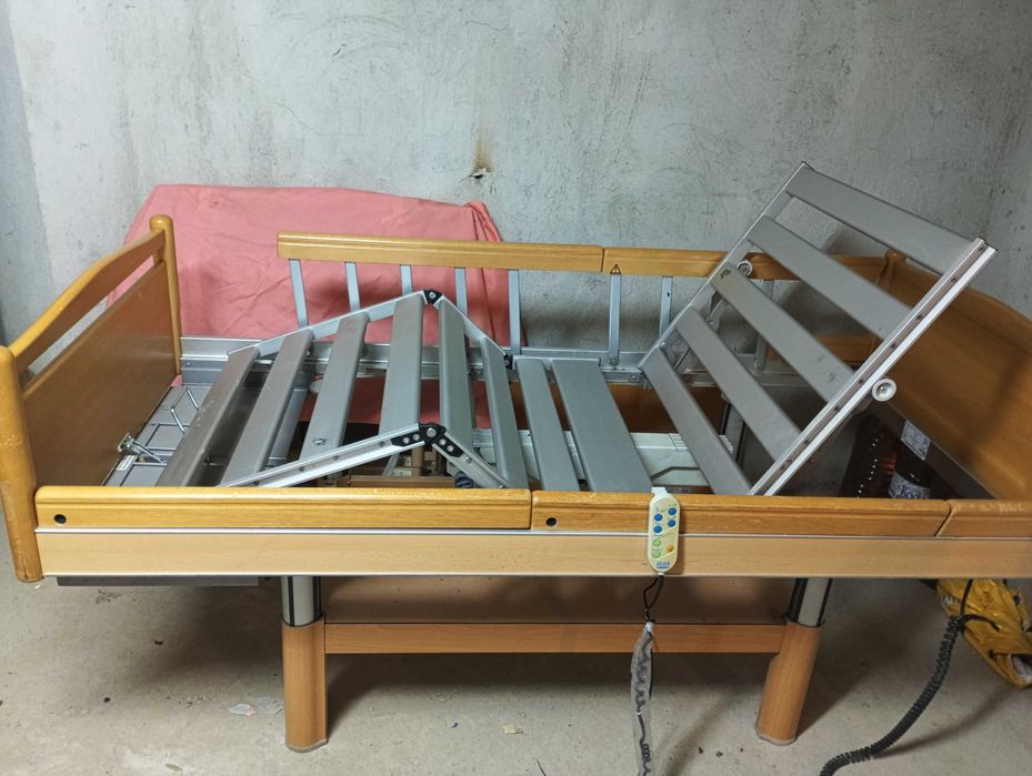 Болнично легло електрическо