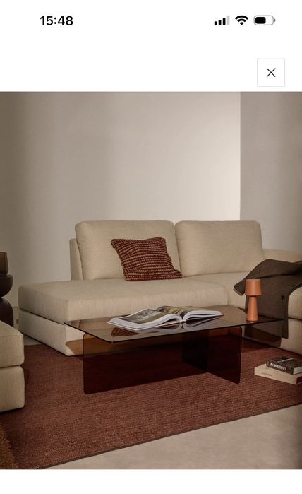 Стъклена холна маса “Zaren” от Kave Home