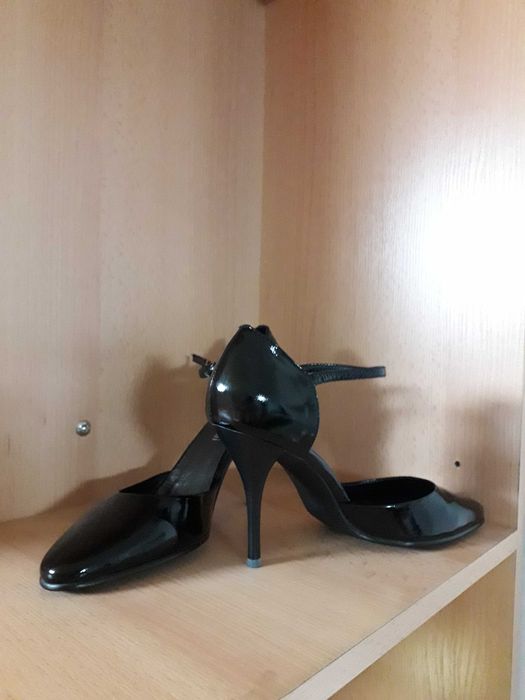 Женская обувь новая