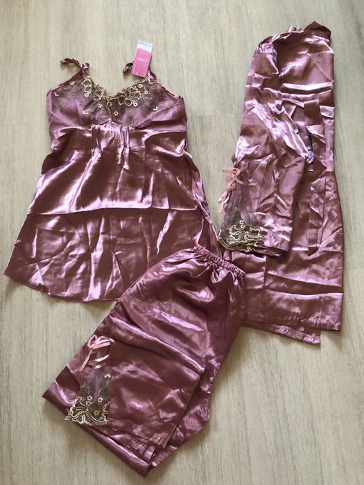 Продам новую шелковую пижаму