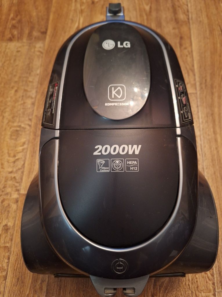 Пылесос LG 2000W