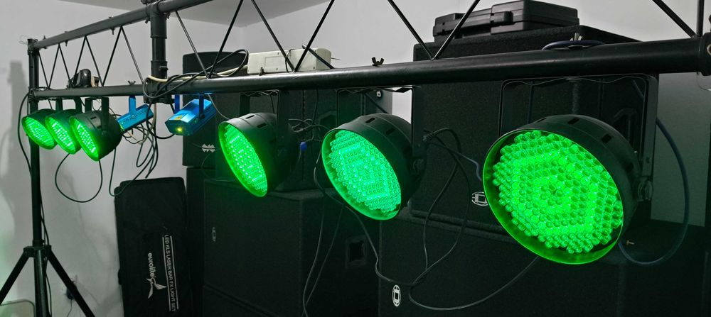 Vand schela lumini cu 6 par led cu DMX 512