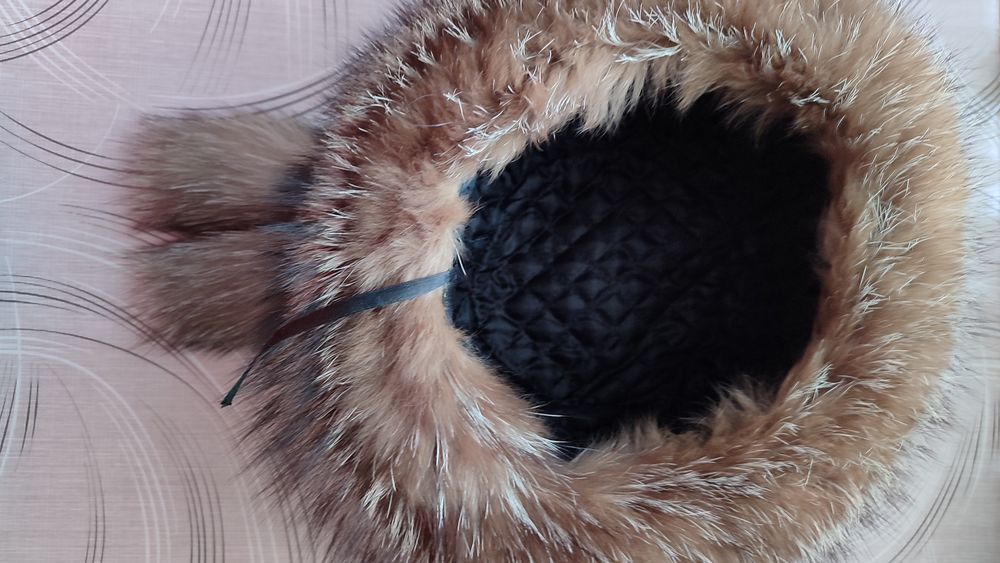 Продам зимнюю женскую шапку