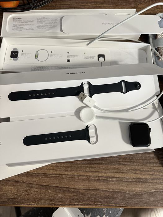 APPLE WATCH 6, 40 mm