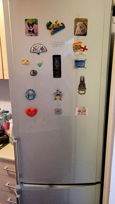 Хладилник с фризер Hotpoint Ariston