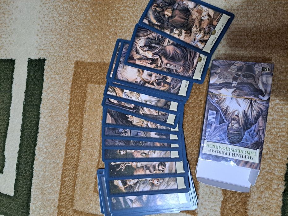 Продаю новую колоду.Черный гримуар.