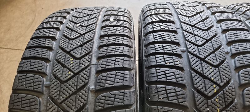 235/45/19 PIRELLI 4бр RunFlat