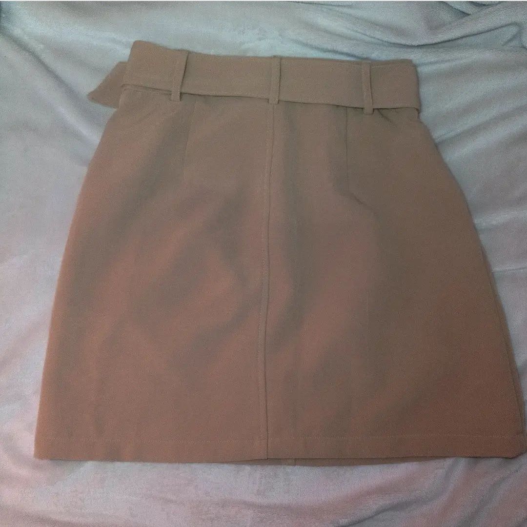 Короткая юбка с карманами