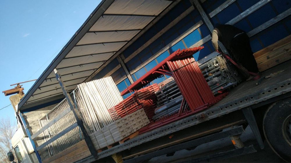 Panouri galbene cofraj LANA, accesorii montanti cravate popi schele