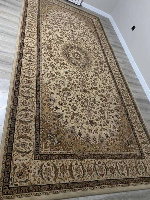 Продаются два ковра 2м*4м и 4м*6м