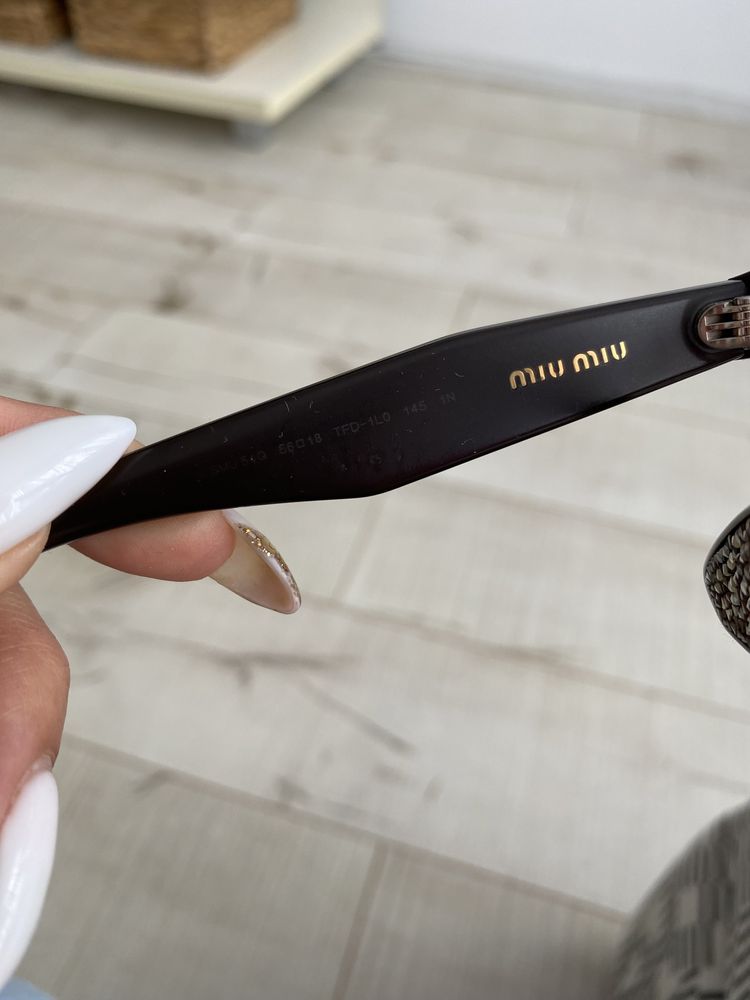 Слънчеви очила miu miu