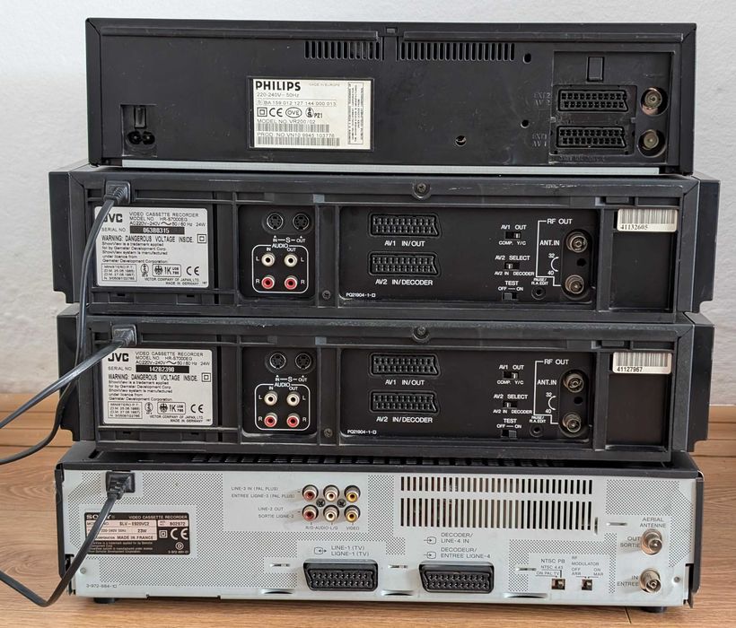 Vand VCR JVC, Sony, etc de top top, 250 RON