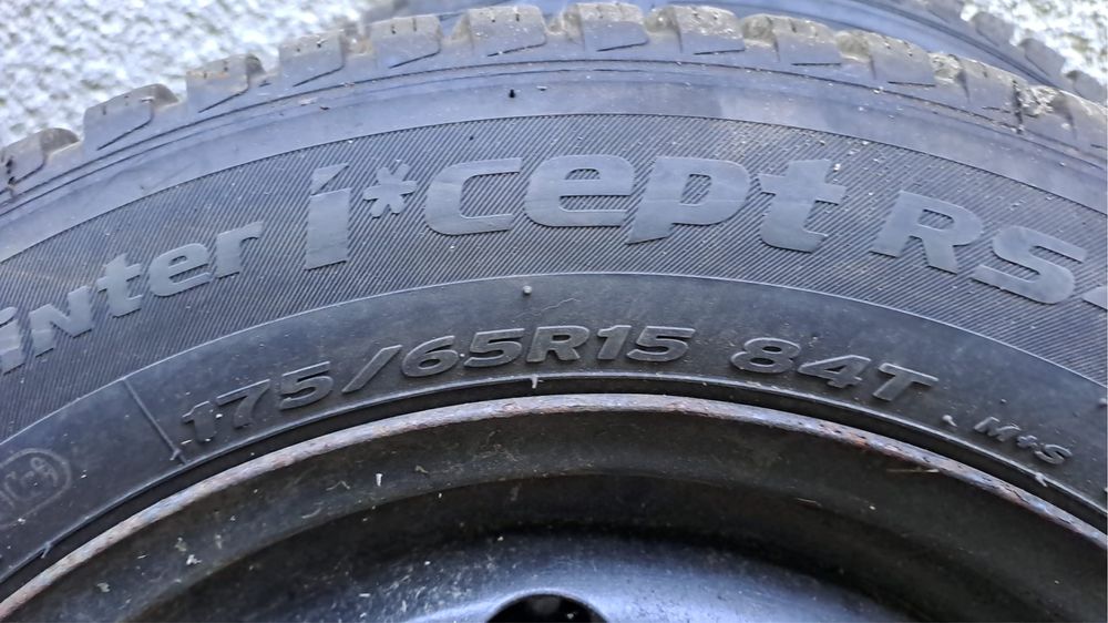 Jante + cauciucuri de iarna 175/65 R15
