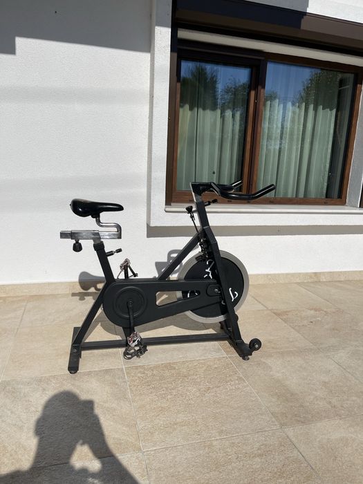 Bicicletă de spinning profesionala – ca nouă, folosită doar de 2 ori