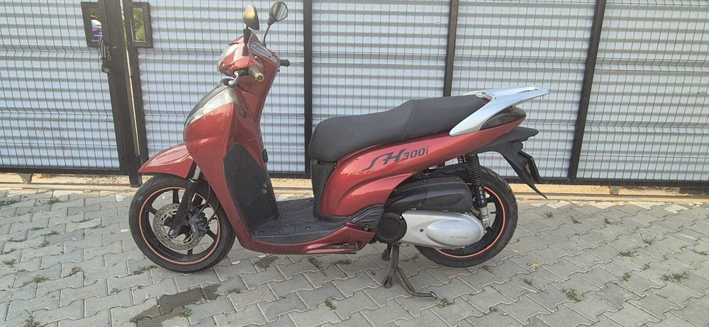 Honda SH300i scooter